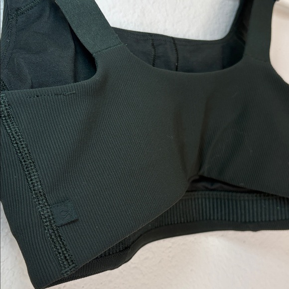 Lululemon Ribbed Train Bra *Medium Support, C/D Cups Rainforest Green size 2 - Picture 7 of 7
